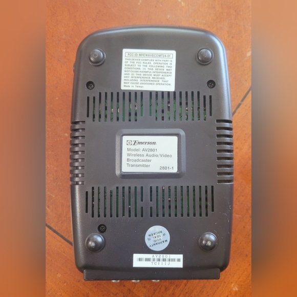 Emerson Wireless Audio/Video Broadcast Anyroom  with 4 Channels - Picture 4 of 8